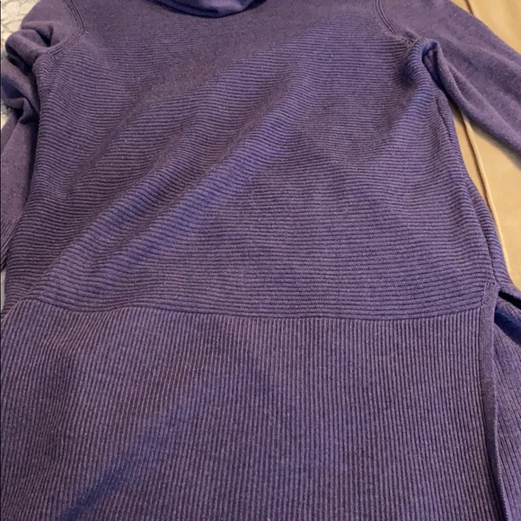 Cowl Neck Tunic Style Sweater Purple Medium Fitting - Picture 4 of 6